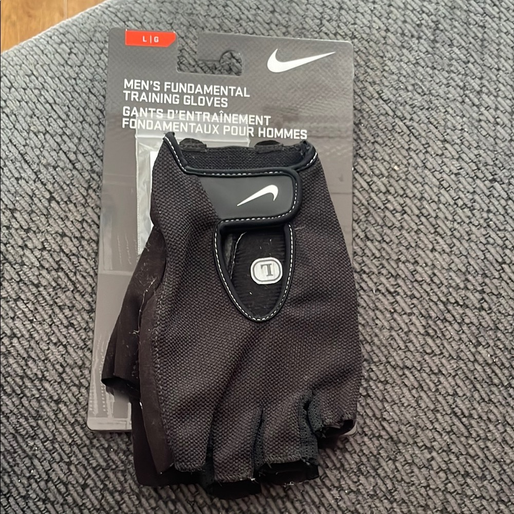 Nike Black Men's Fundamental Training Gloves